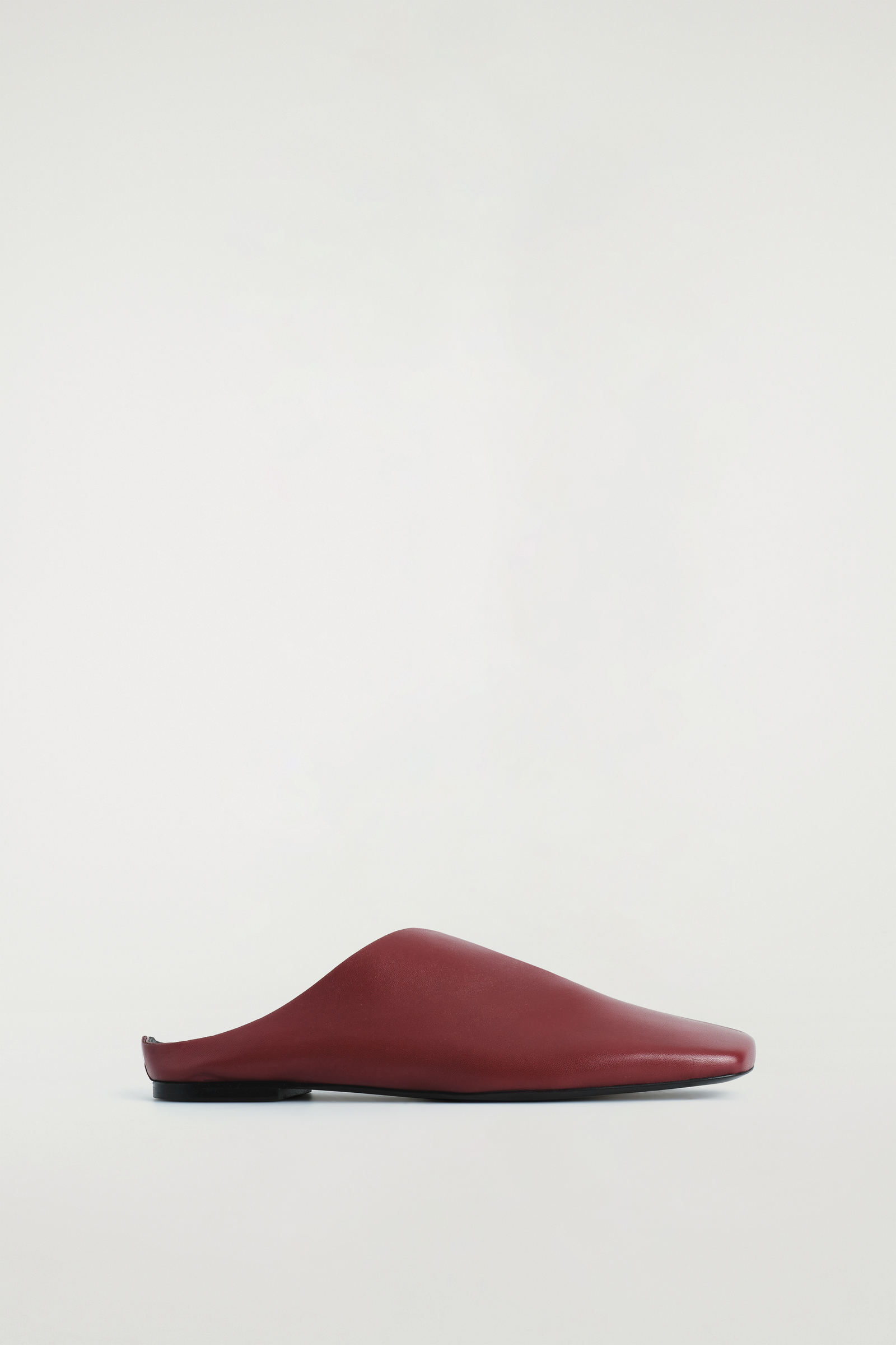 ドレープレザーミュール